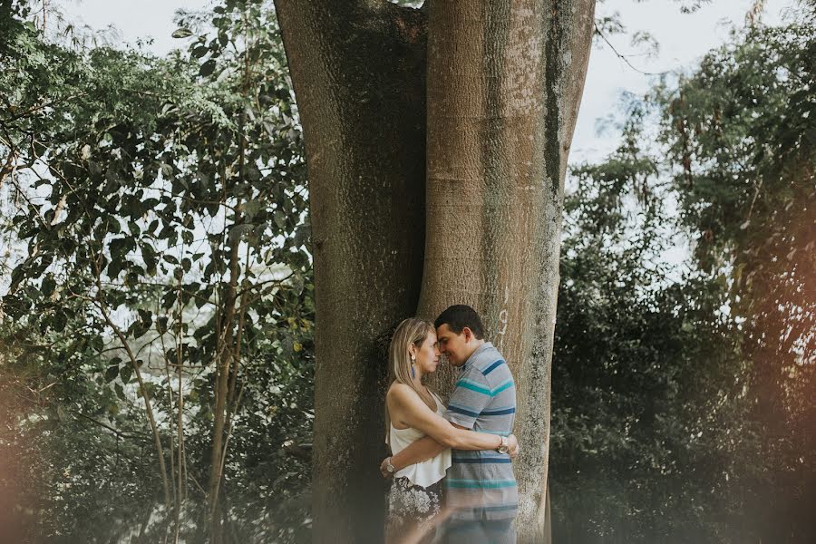 Fotógrafo de casamento Karlos Sanchez (karlossanchez). Foto de 11 de maio 2018