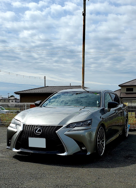 GSのまたも洗車の…・このホイールもｱﾄ数回…に関するカスタム事例の投稿画像2枚目