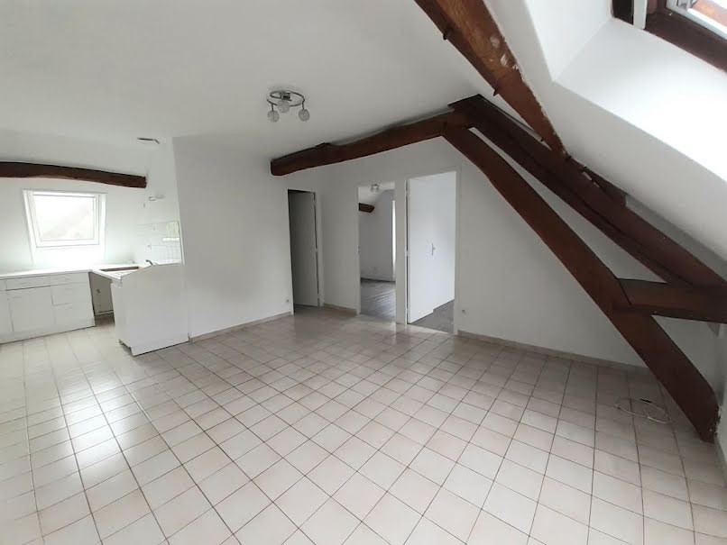 Location  appartement 2 pièces 37 m² à Nanteuil-le-Haudouin (60440), 670 €