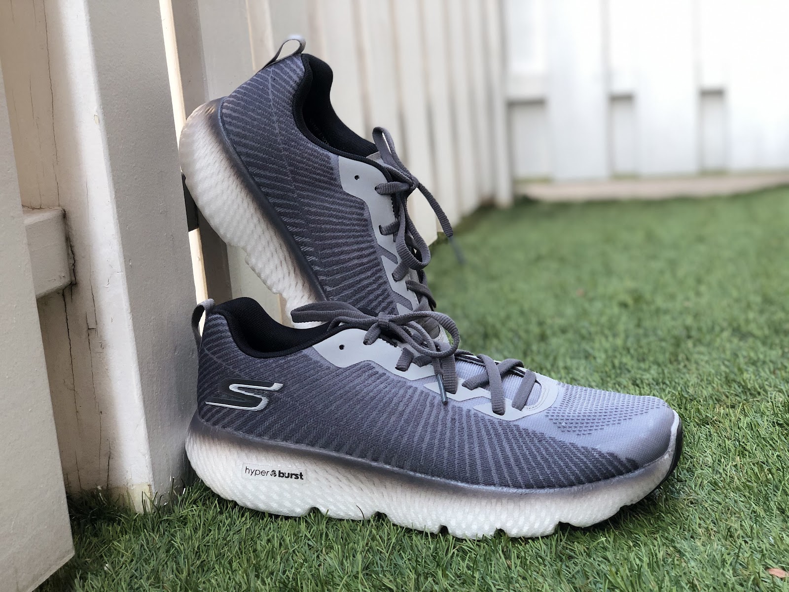 destilación Negligencia médica Pesimista Road Trail Run: Skechers GO Run Maxroad 4+ Hyper Multi Tester Review: A New  Upper Worthy of a Great Ride