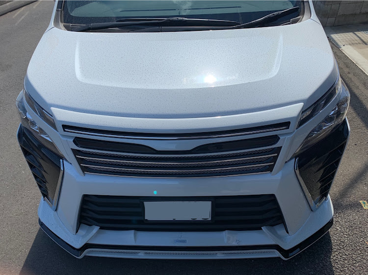 ヴォクシーの洗車・毎週末洗車してる気がするに関するカスタム事例の投稿画像1枚目