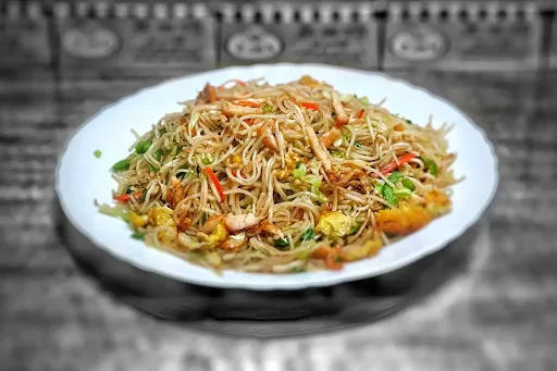 Egg Chicken Chowmein