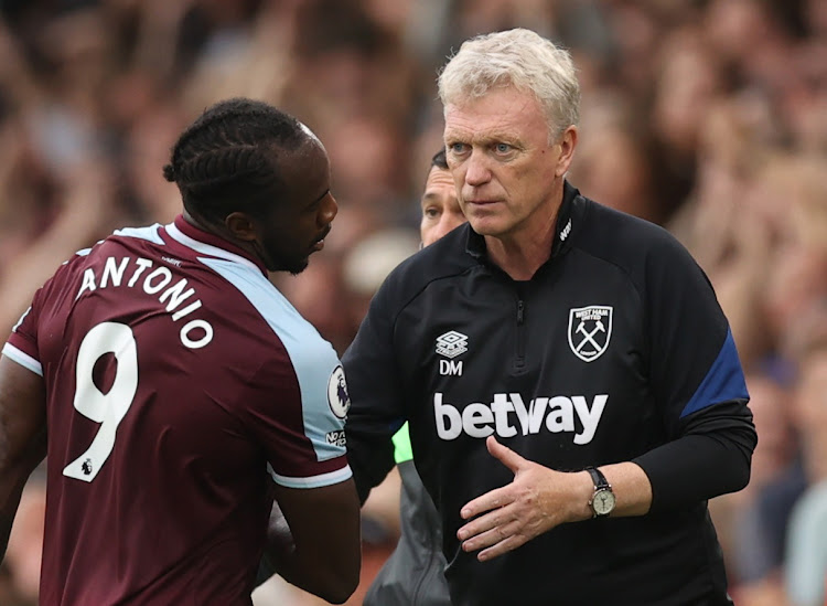 West Ham United's Michail Antonio with manager David Moyes