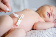 Delaying clamping the umbilical cord by a few minutes has a range of health benefits, including: a reduced lifetime risk of developing chronic lung disease, asthma, diabetes, epilepsy, and cerebral palsy.