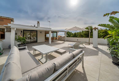 Contemporary apartment with terrace and pool 2