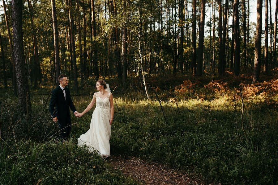 Hochzeitsfotograf Dawid Konieczny (weddmoments). Foto vom 10. März 2020