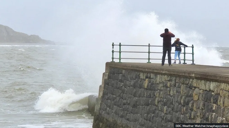 The Met Office has issued a yellow weather warning for wind