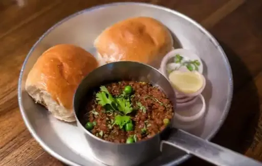 Chicken Keema Pav