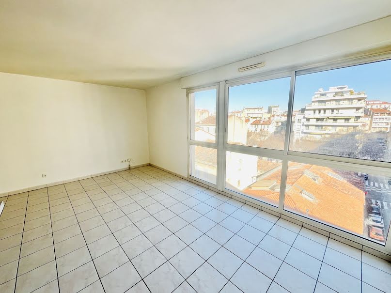 Vente appartement 2 pièces 52 m² à Marseille 6ème (13006), 180 000 €