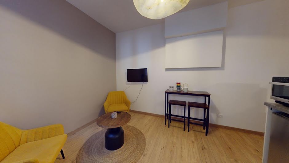 Location meublée appartement 1 pièce 23 m² à Givry (71640), 450 €