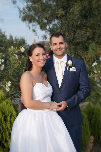 Fotografo di matrimoni Annamária Tóth Ambrusné (ancsafoto). Foto del 24 febbraio 2019