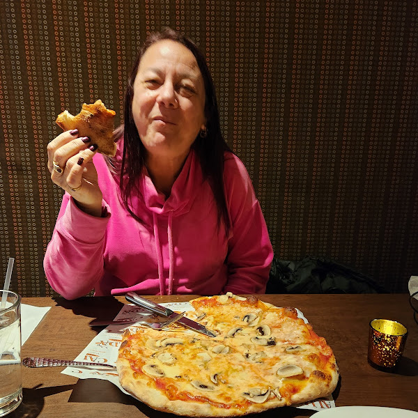 My wife loved her gluten-filled pizza!