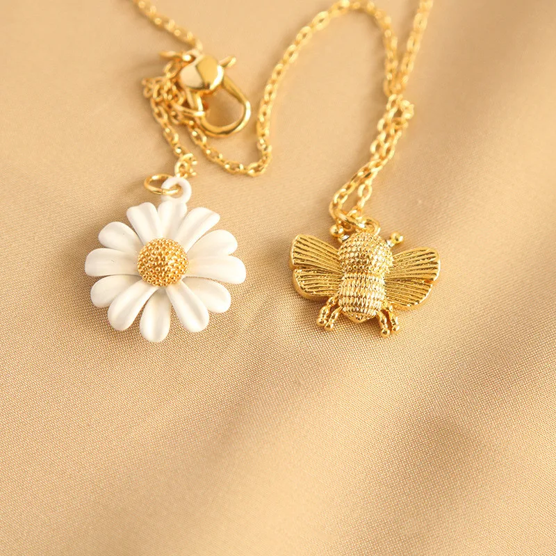 Collier Baroque Style Ins pour Femme Élégance Assurée Accessoire de Mode Idéal Rehausse votre Style Bijou Unique Parfait pour toutes occasions