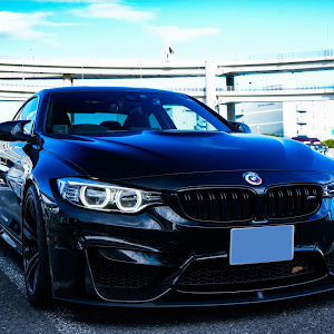 M4 クーペ F82