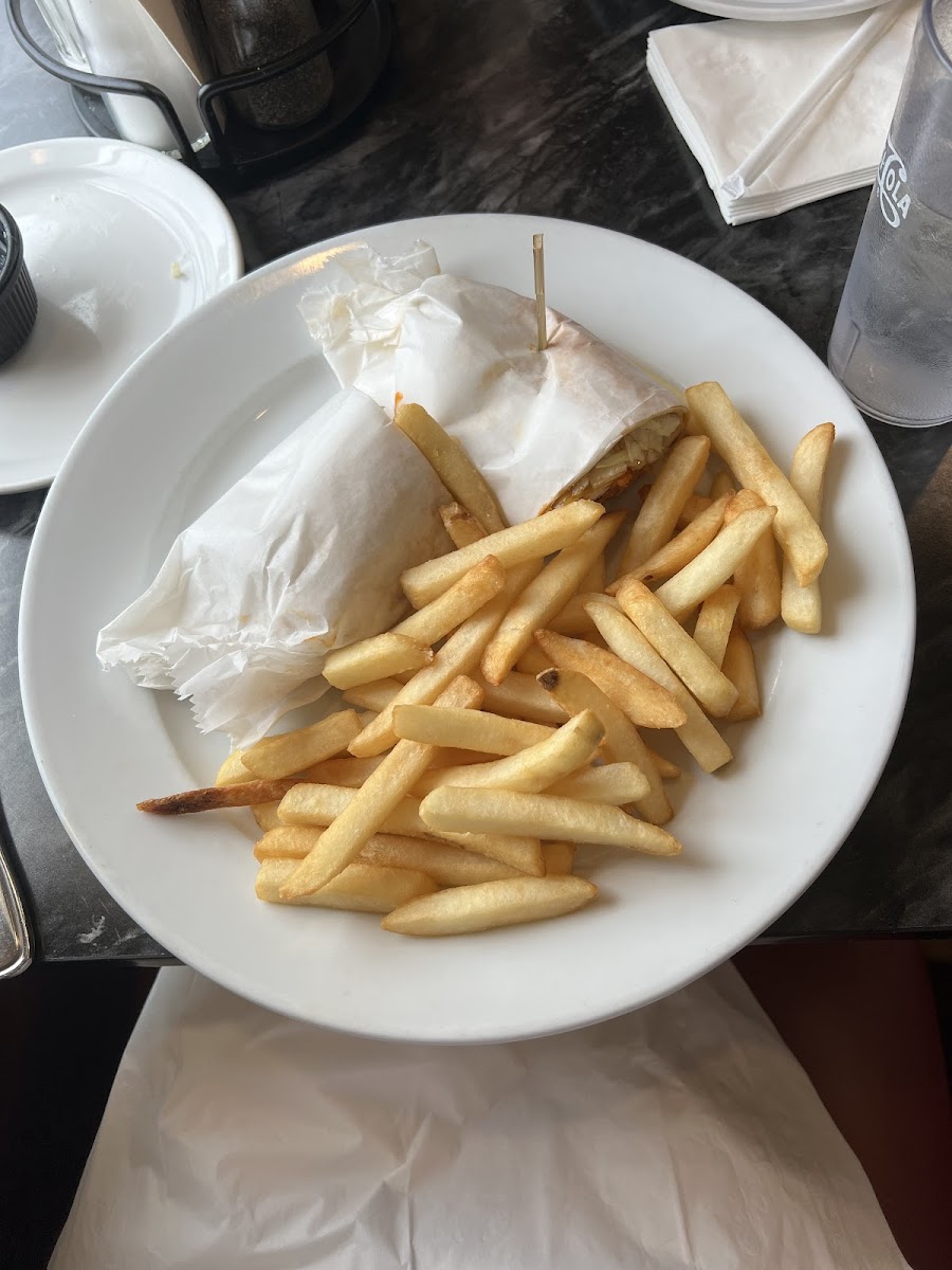 Gf buffalo chicken wrap with fries