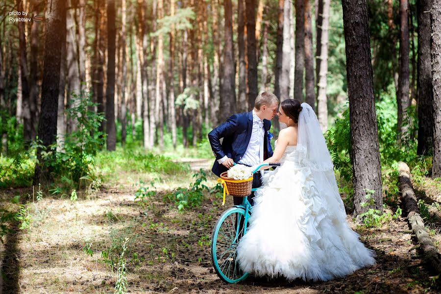 Wedding photographer Sergey Ryabcev (sergo-13). Photo of 30 July 2014