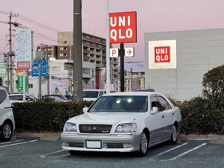クラウンアスリートの夏の夕暮れ🌆・VSC・TRC OFF・スマホーンレフ撮影📸✨・Jun Styleに関するカスタム事例の投稿画像1枚目