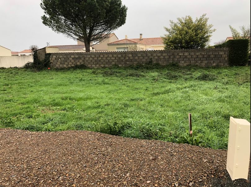 Vente terrain  390 m² à Challans (85300), 75 900 €