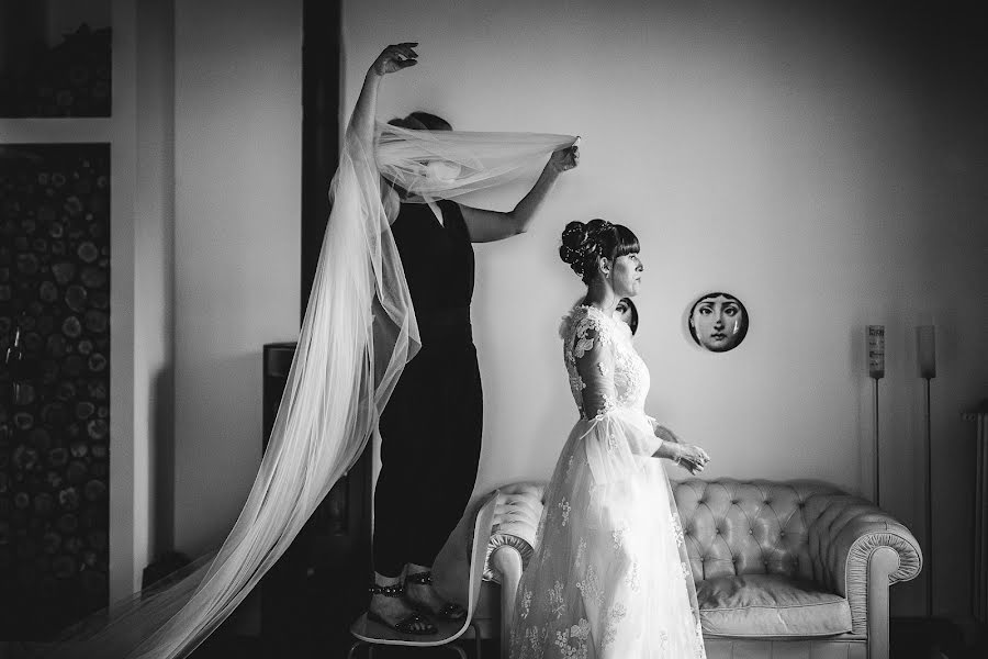 Fotografo di matrimoni Sara Lorenzoni (saralorenzoni). Foto del 3 novembre 2021