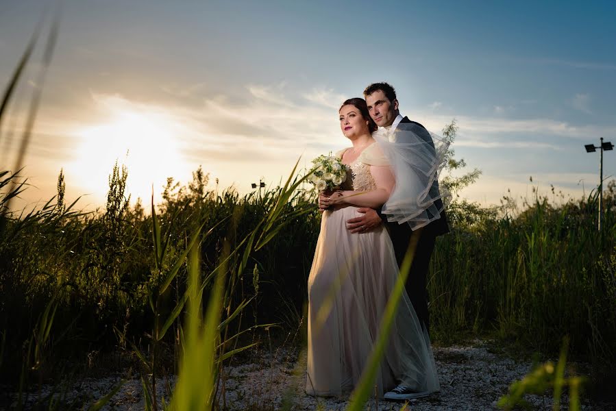 Fotógrafo de casamento Gilmeanu Constantin Razvan (gilmeanurazvan). Foto de 2 de julho 2018