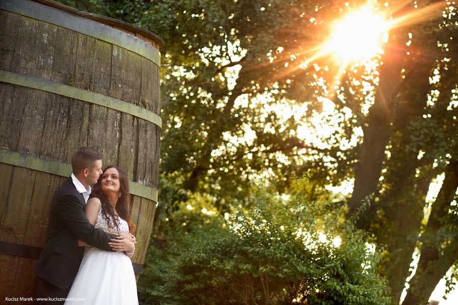 Fotógrafo de casamento Marek Kucisz (kuciszmarek). Foto de 11 de fevereiro 2020