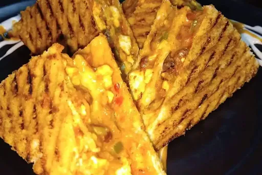 Aloo Masala And Veggies Club Sandwich