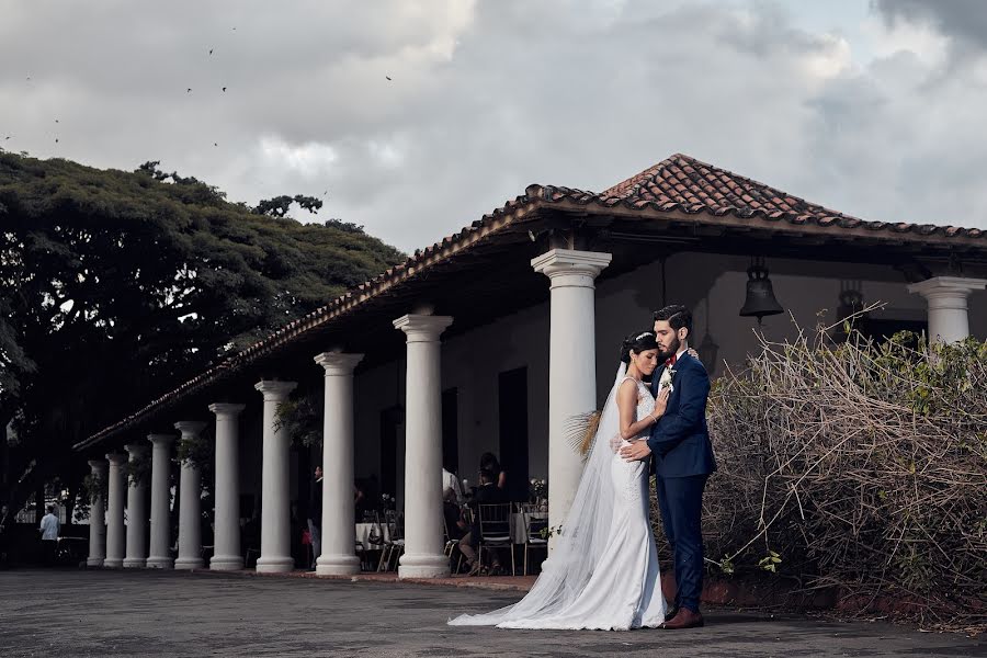 Pulmafotograaf Efrain Torres (efraintorres). Foto tehtud 24 juuni 2021