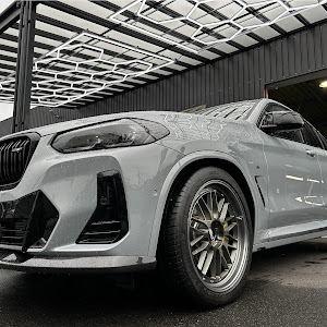 X4 M40i