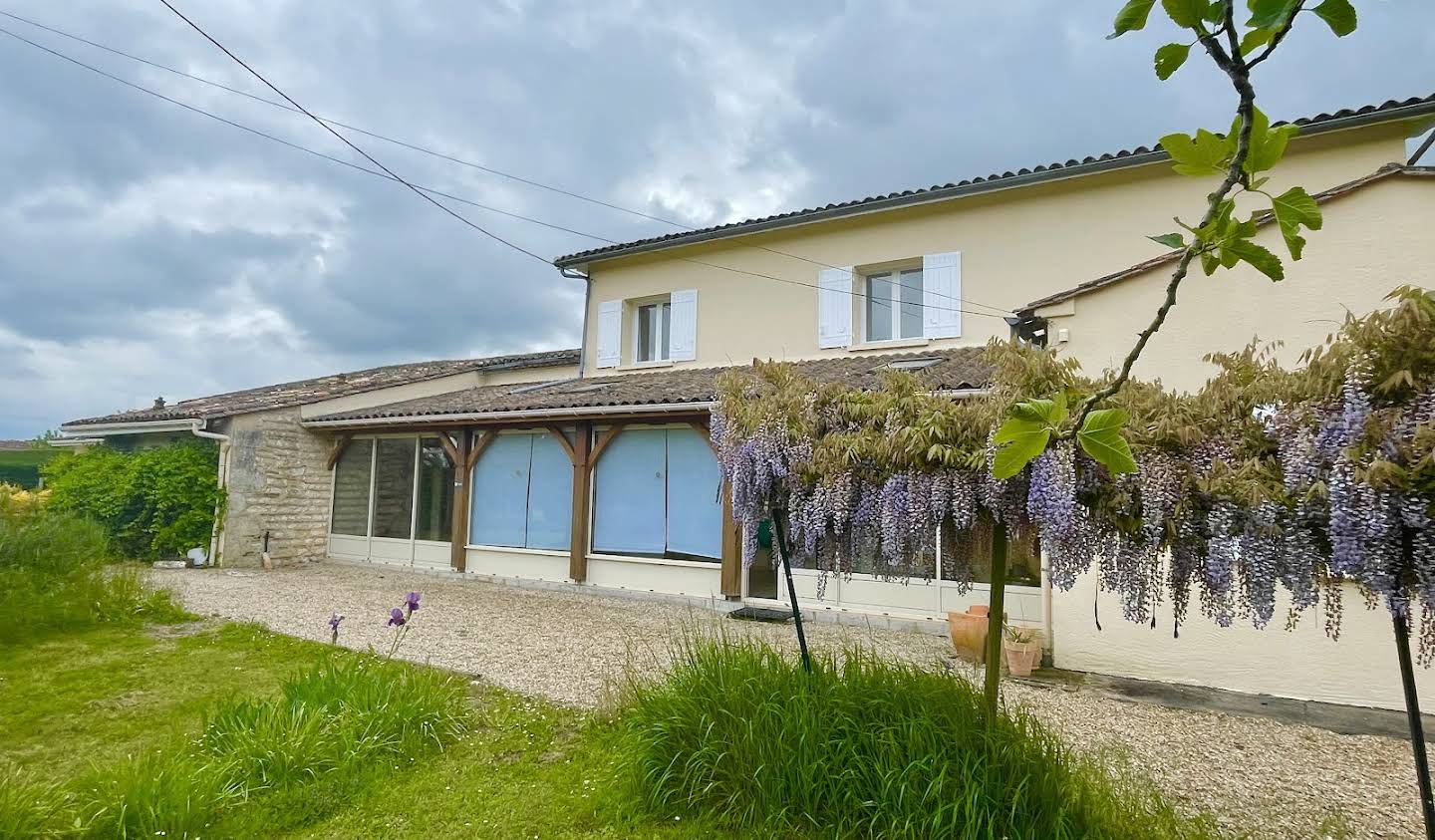 House Sainte-Foy-la-Grande