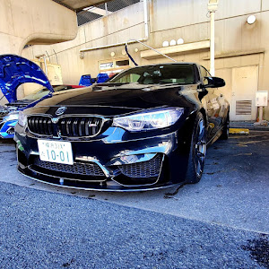 M4 クーペ F82