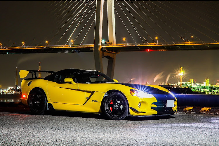 バイパーのマフラー交換・VIPER ACR・アメ車・アメ車乗りに関するカスタム事例の投稿画像1枚目