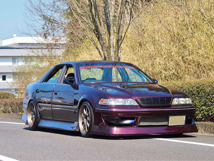 マークIIの宮﨑・愛車のお尻はこんな感じ・ガナドールエアロミラー・マーク2 jzx100・今年もあとわずかに関するカスタム事例の投稿画像2枚目