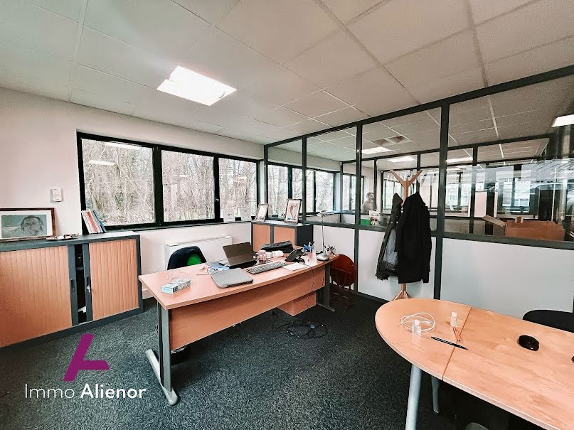 Vente locaux professionnels  99.77 m² à Lissieu (69380), 195 000 €