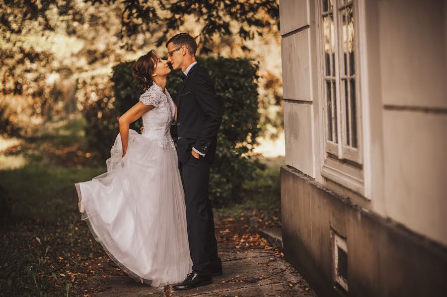 Fotografo di matrimoni Izabela Kossak (ikossak). Foto del 25 febbraio 2020