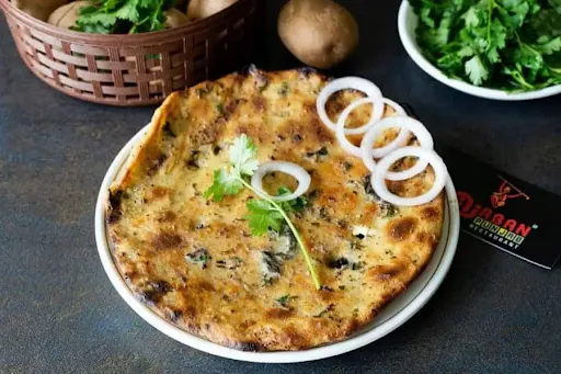 Aloo Pyaz Kulcha With Amritsari Chole Special Chutney (Non Jain)