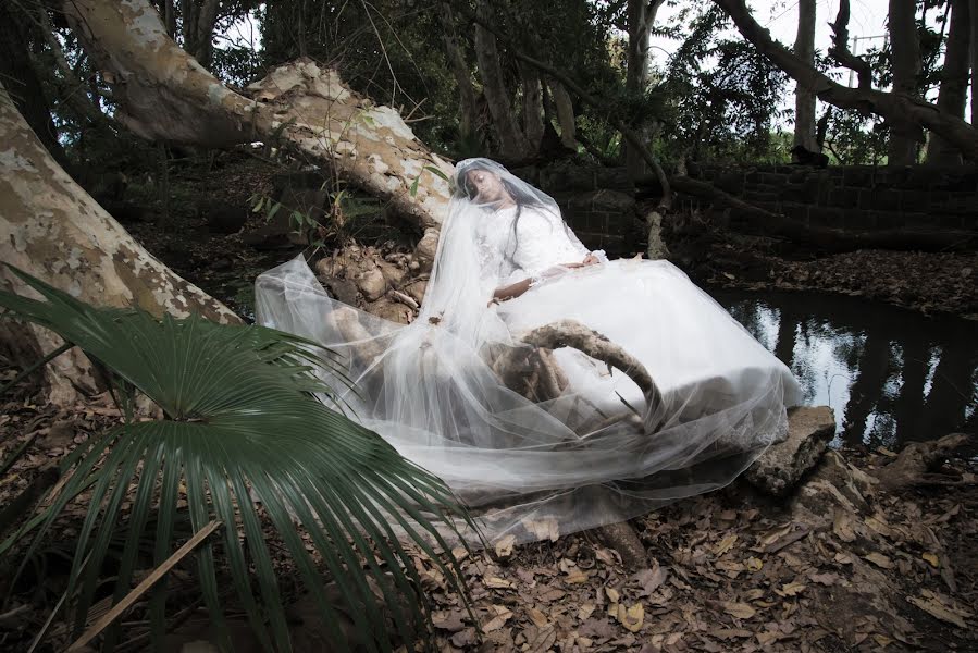 Fotografo di matrimoni Kendy Mangra (mangra). Foto del 13 dicembre 2014