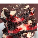 Cherry Cheesecake Brownies was pinched from <a href="http://goooodrecipes.blogspot.com/2015/02/cherry-cheesecake-brownies_23.html" target="_blank">goooodrecipes.blogspot.com.</a>