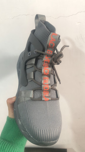 Title 6, Mens High Top Safety Shoes Superior protection...