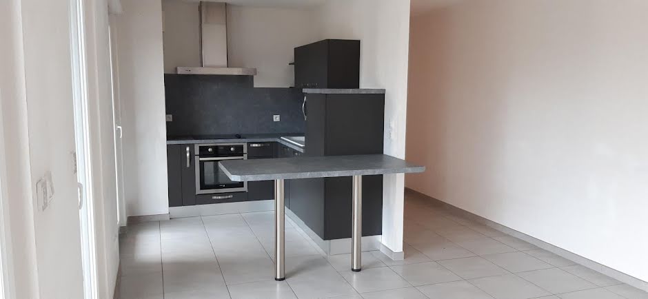 Location  appartement 3 pièces 66 m² à Thionville (57100), 1 120 €