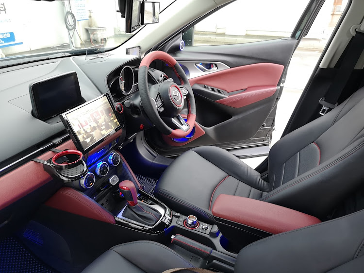 CX-3のDIY・麦草峠・トリコローレEX・マツダCX-3　ボーガンディーセレクションに関するカスタム事例の投稿画像1枚目