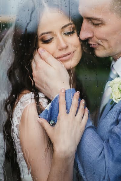 結婚式の写真家Iona Didishvili (iona)。2016 12月2日の写真