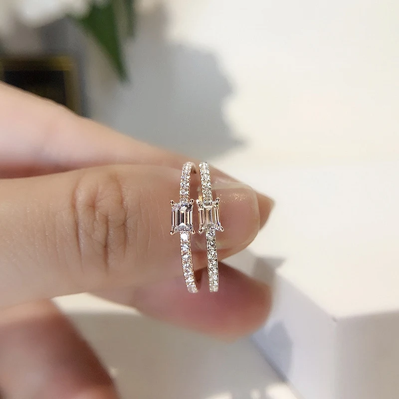Anel Quadrado de Zircônia com Diamante Super Brilhante, Design Simples e Especial, Banhado a Ouro 14K e Prata Sterling, para Efeito Flash.