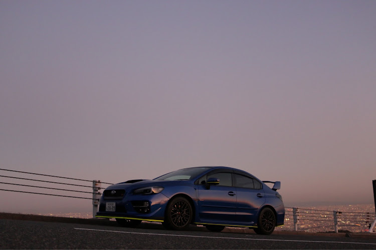 WRX STIの2019ベストショット・東六甲展望台・リベラル・隼テール・追加生産確定に関するカスタム事例の投稿画像1枚目