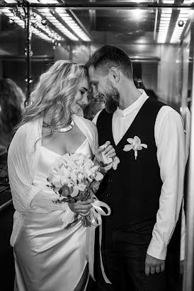 婚禮攝影師Dima Zhdanov（dimitras）。5月12日的照片