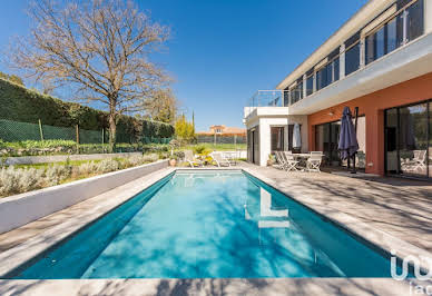 House with pool and terrace 3