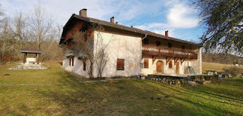 villa à Belleydoux (01)