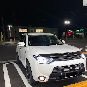 アウトランダーPHEV GG2W