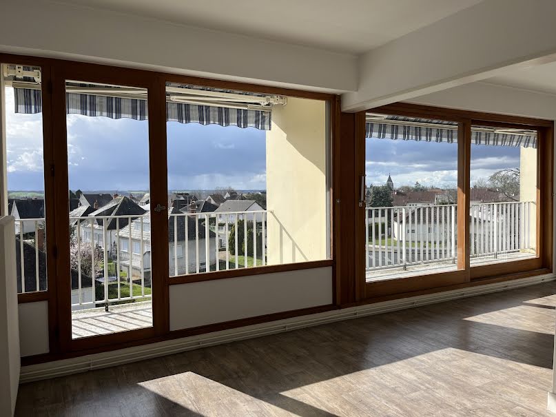 Location  appartement 3 pièces 88 m² à Gien (45500), 799 €