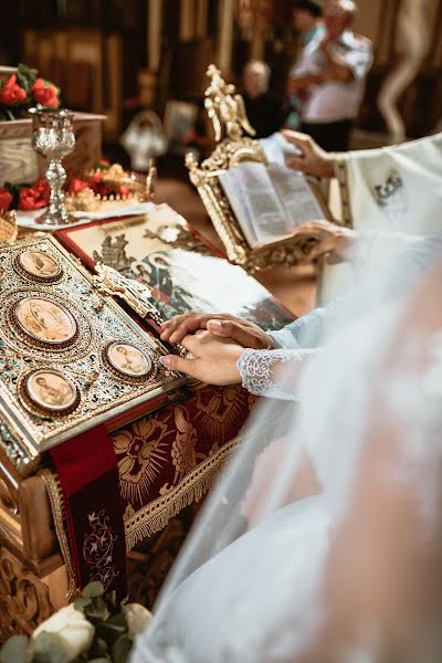 Fotografo di matrimoni Beni Burta (beniburta). Foto del 9 settembre 2019