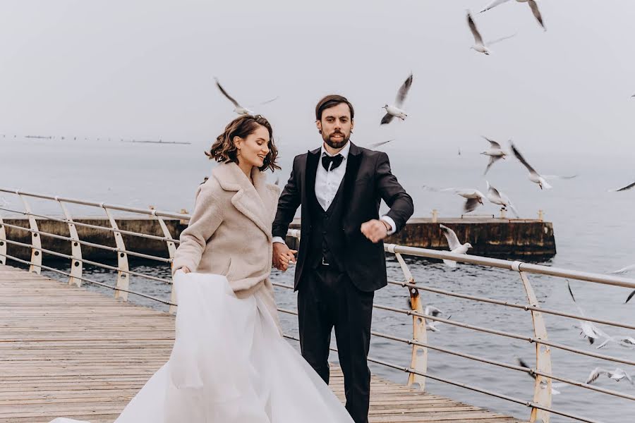 Fotógrafo de casamento Larisa Nekipelova (cbqza5p). Foto de 13 de abril 2022